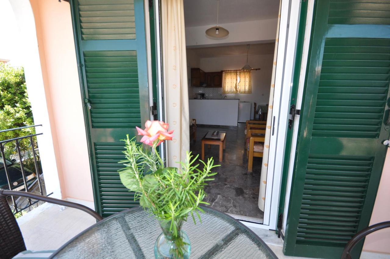 Miranda Haus Aparthotel Arillas  Eksteriør bilde
